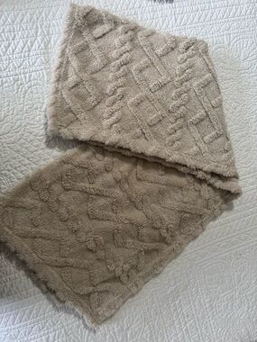 Cozy Plush Taupe Mini Throw New in Package